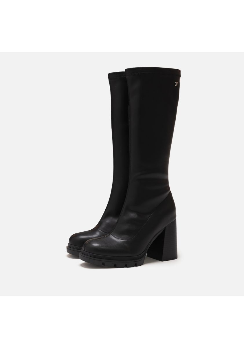 9056-botas-altas-tac-n-y-suela-track-veszto-negro-1.jpg