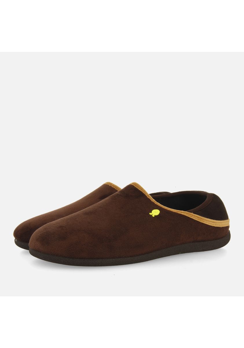 9330-zapatillas-de-casa-pelo-tal-n-cerrado-hartwick-marron-1.jpg
