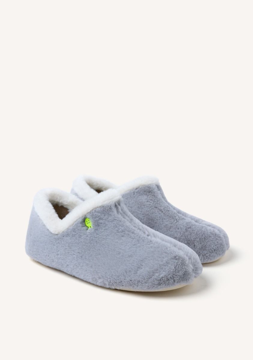 ZAPATILLAS DE CASA ABOTINADAS PELO KERRICK - GRIS