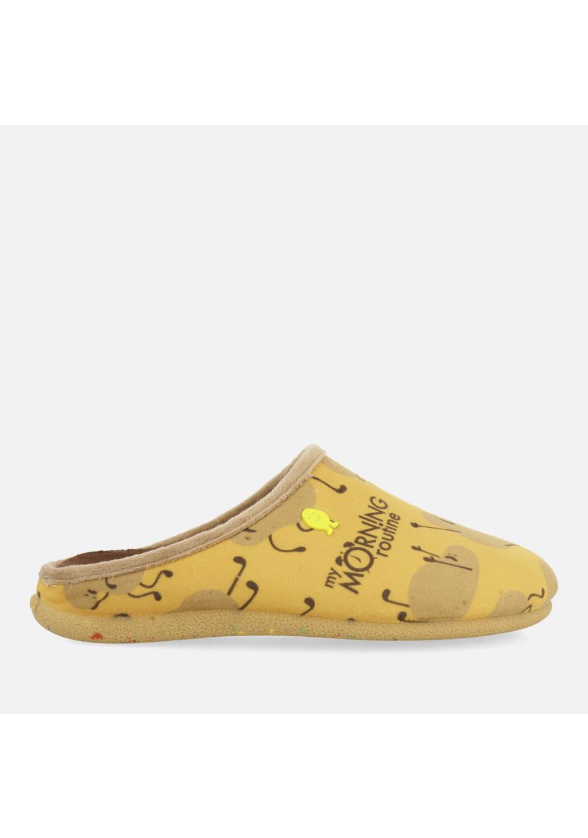 9375-zapatillas-de-casa-estampado-patterson-mostaza-1.jpg