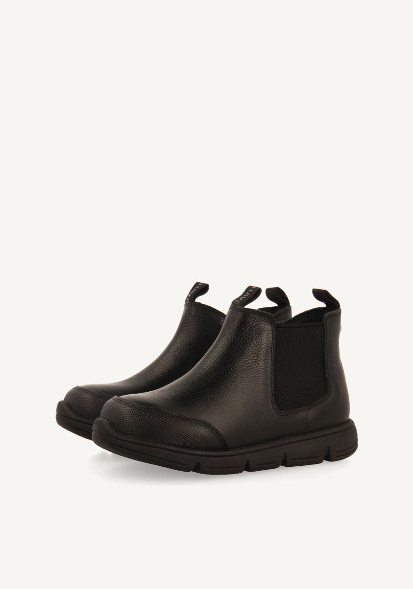 9618-botines-colegiales-piel-otselic-negro-1.jpg