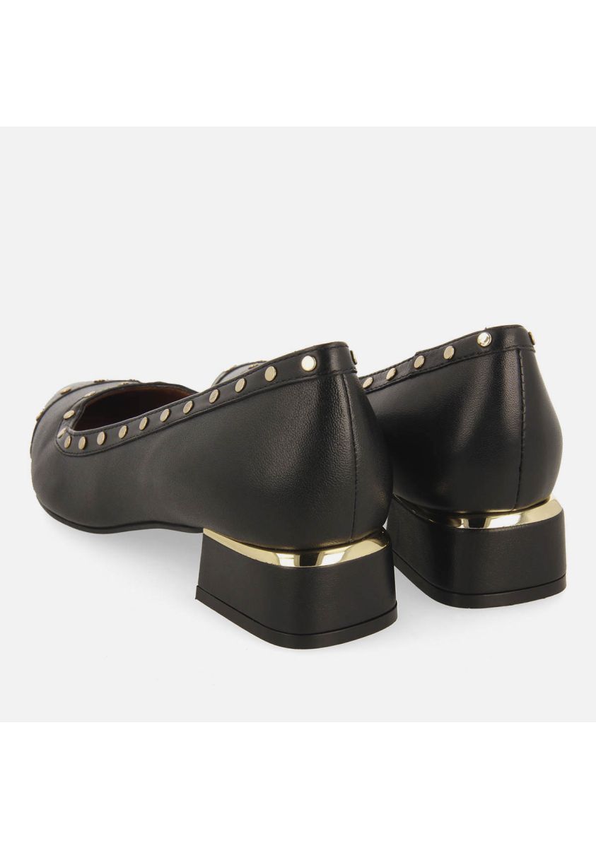 9702-zapatos-de-sal-n-tachuelas-piel-mosede-negro-1.jpg