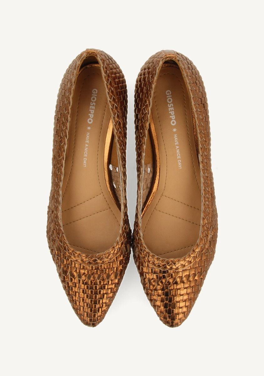 9798-zapatos-de-sal-n-metalizados-tachuelas-piel-maglod-bronce-1.jpg
