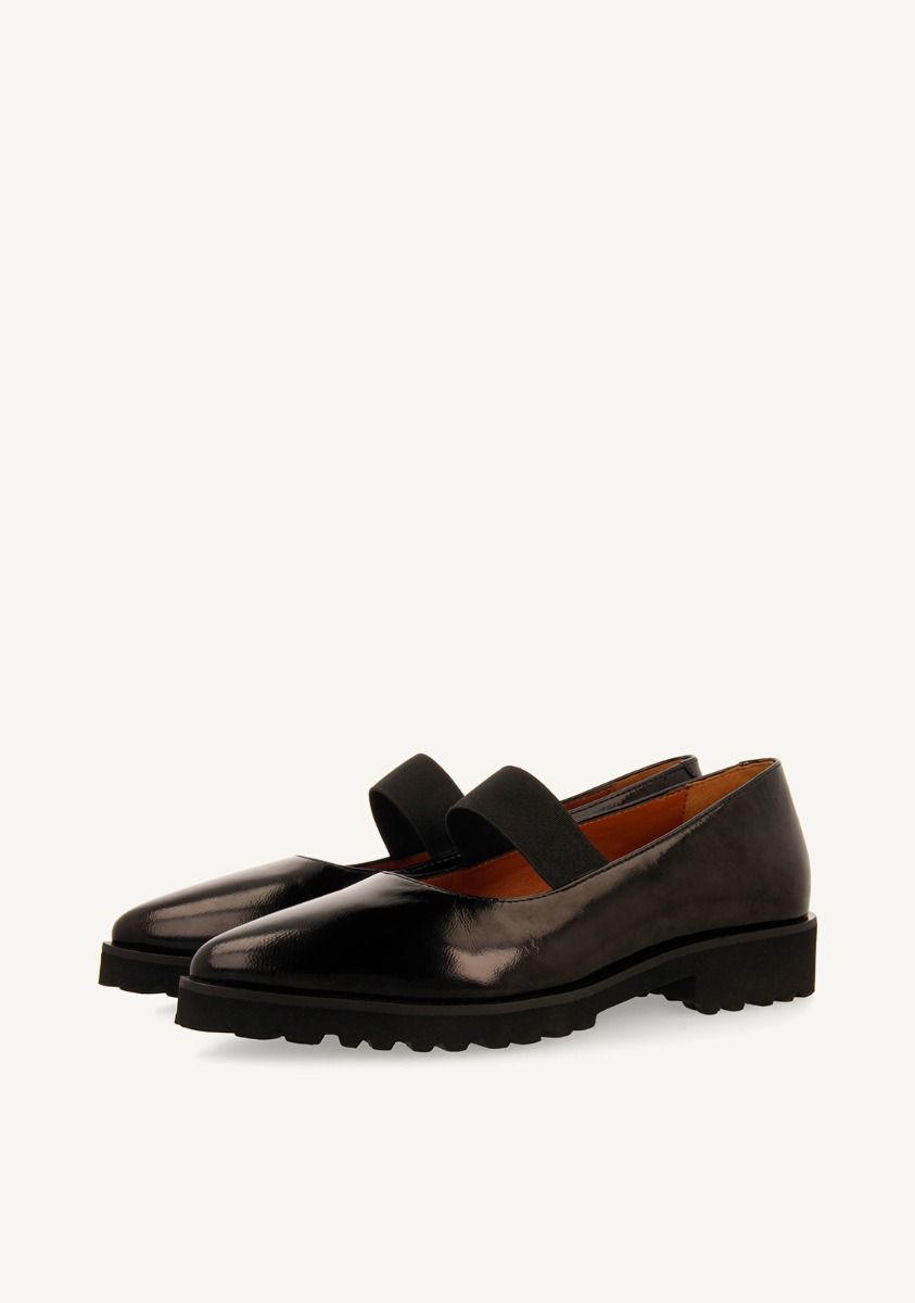 9886-bailarinas-piel-efecto-charol-y-suela-track-dobsina-negro-1.jpg