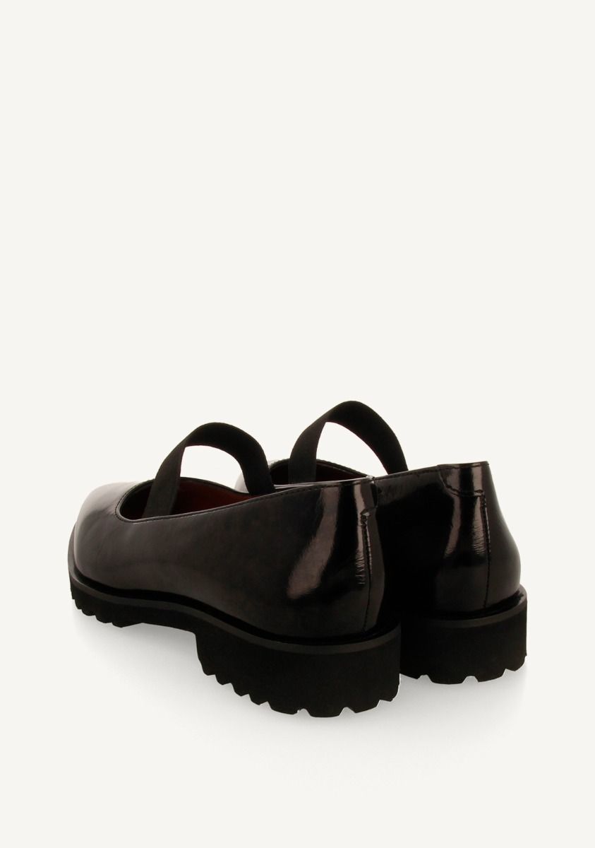 9886-bailarinas-piel-efecto-charol-y-suela-track-dobsina-negro-1.jpg