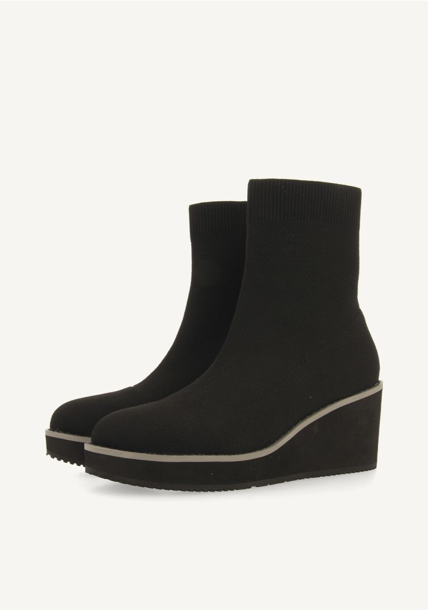 9974-botines-tipo-calcet-n-cu-a-machias-negro-1.jpg